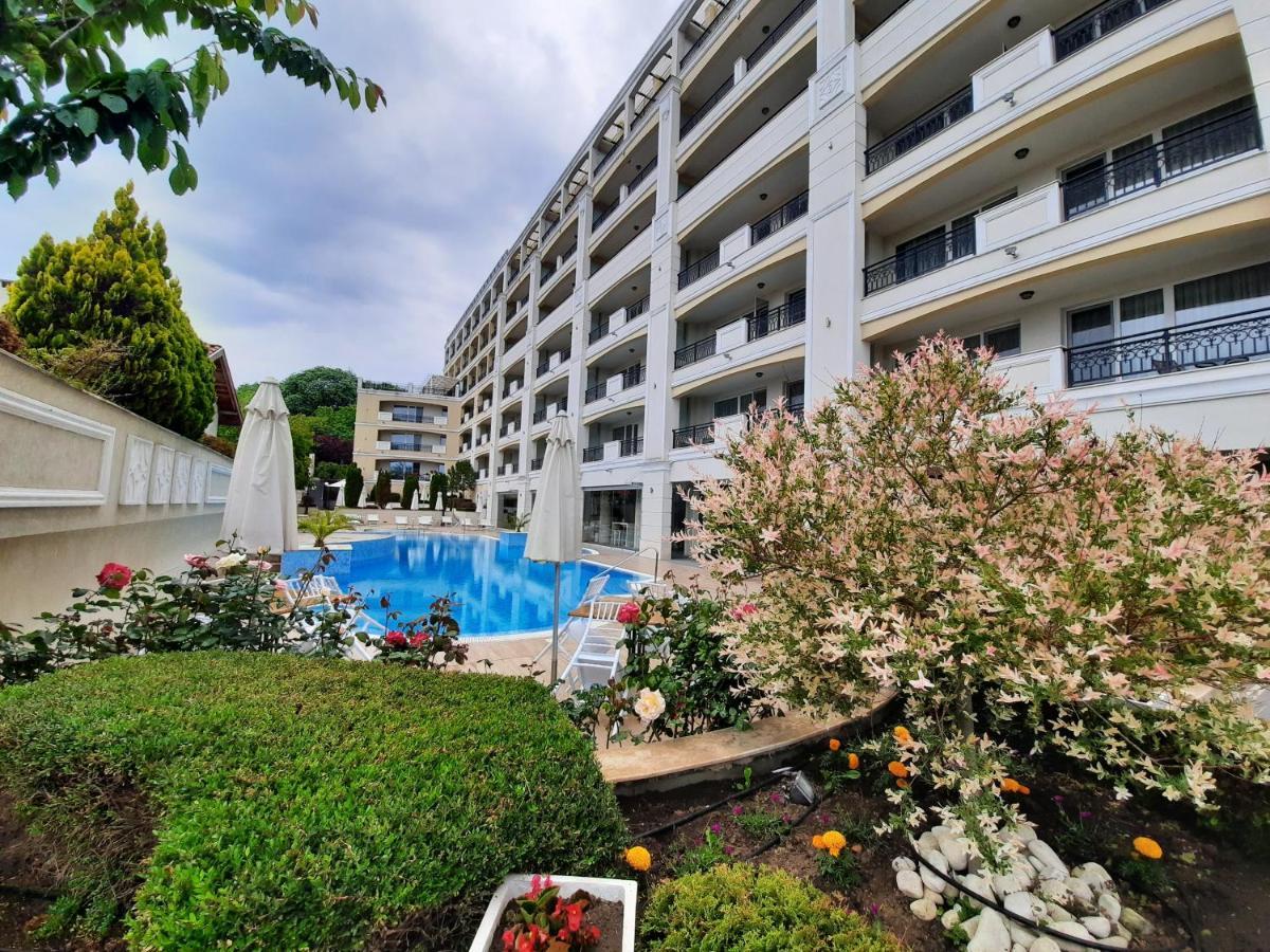 Private Apartments By The Sea With A Large Terrace In Apart Hotel! Pomorie Extérieur photo