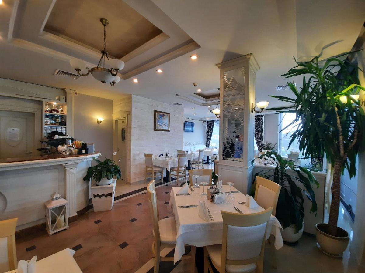 Private Apartments By The Sea With A Large Terrace In Apart Hotel! Pomorie Extérieur photo
