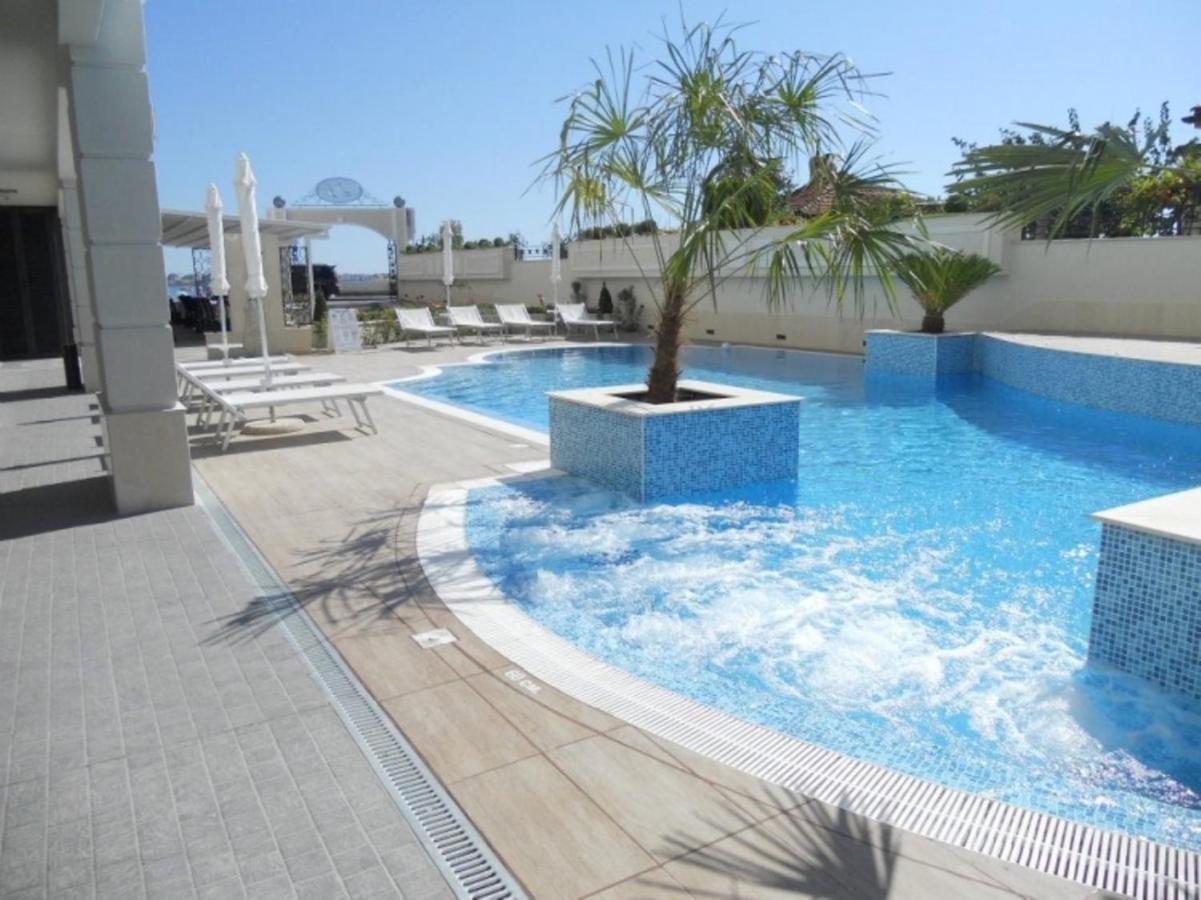Private Apartments By The Sea With A Large Terrace In Apart Hotel! Pomorie Extérieur photo