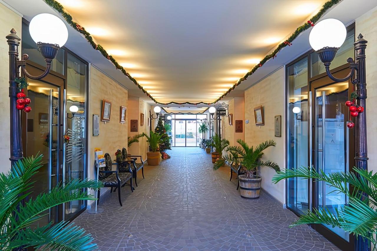 Private Apartments By The Sea With A Large Terrace In Apart Hotel! Pomorie Extérieur photo