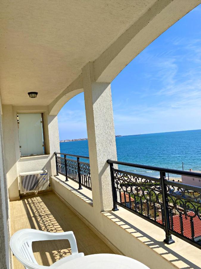 Private Apartments By The Sea With A Large Terrace In Apart Hotel! Pomorie Extérieur photo