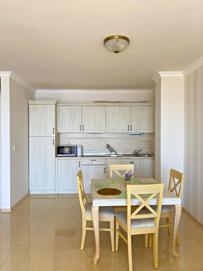 Private Apartments By The Sea With A Large Terrace In Apart Hotel! Pomorie Extérieur photo
